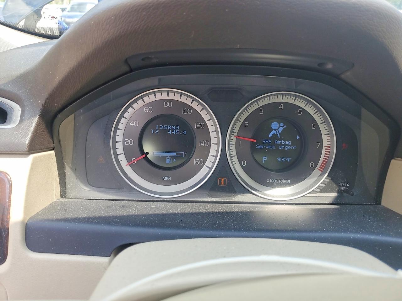 2013 VOLVO XC70