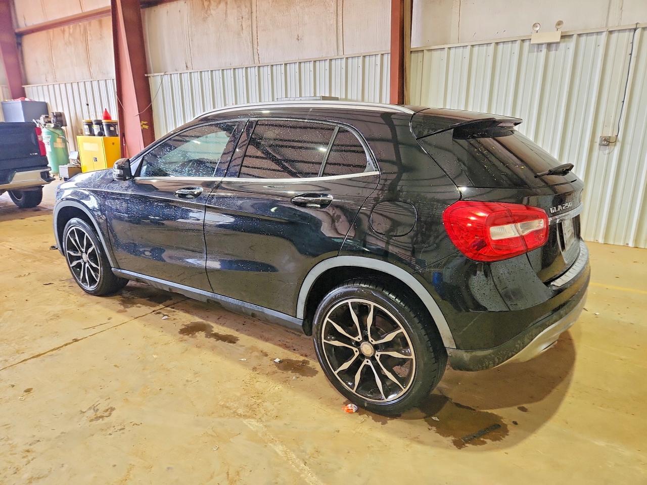 2017 MERCEDES-BENZ GLA GLA250