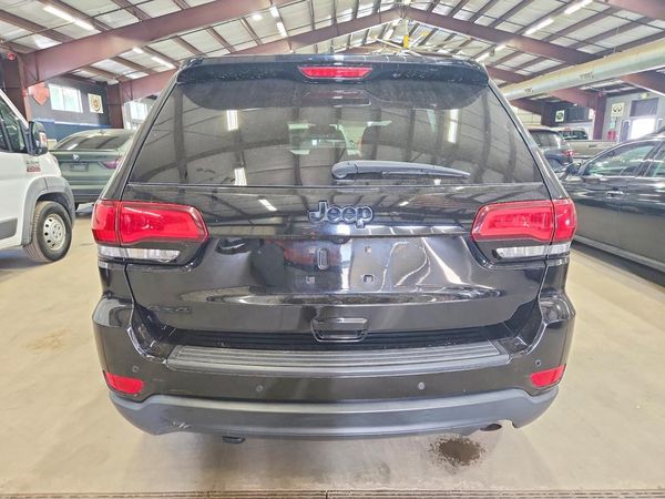 2019 JEEP GRAND CHEROKEE LAREDO 4X4