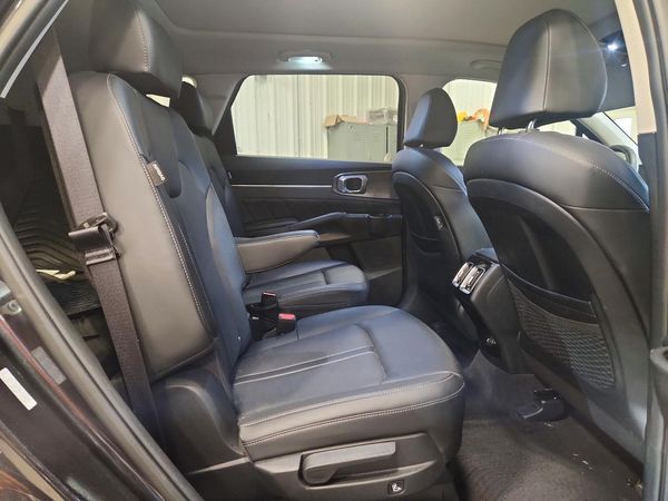 2025 KIA SORENTO