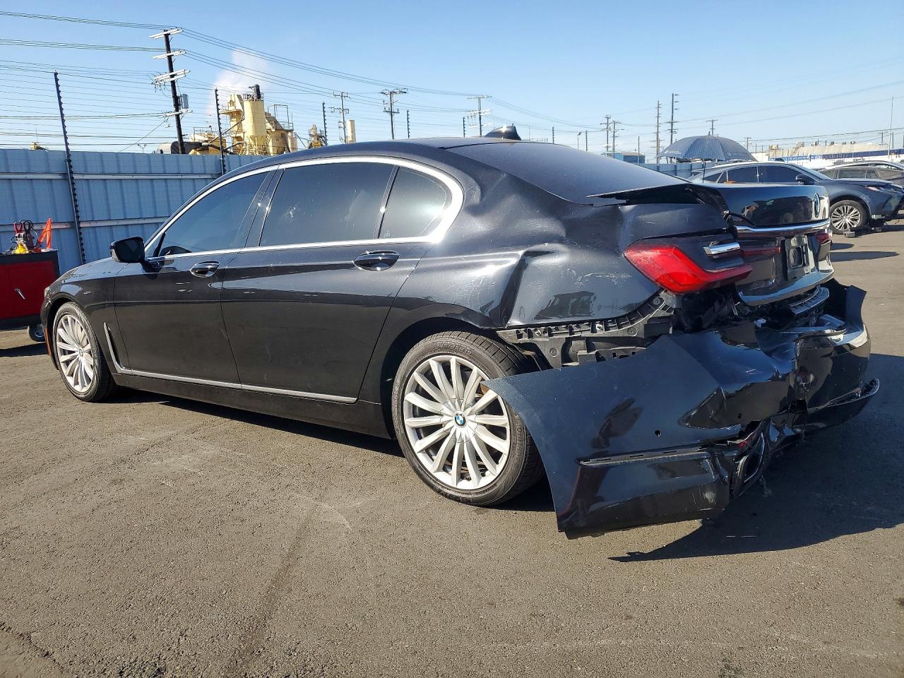 2020 BMW 740