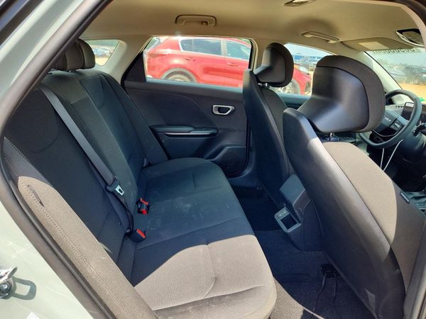 2026 KIA K4 LX, LXS
