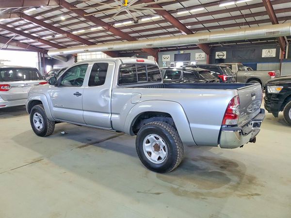 2014 TOYOTA TACOMA Delux Grade