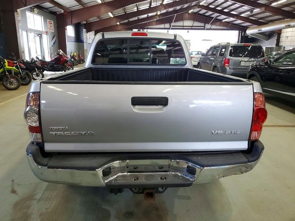 2014 TOYOTA TACOMA Delux Grade