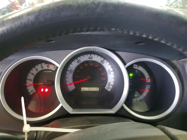 2014 TOYOTA TACOMA Delux Grade
