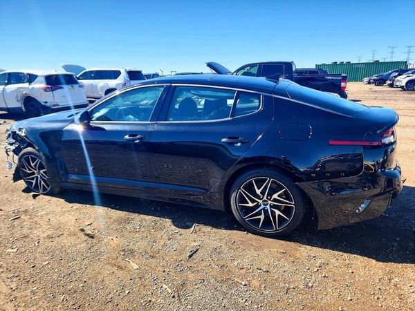 2022 KIA STINGER GT-Line