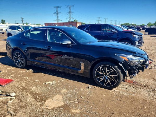 2022 KIA STINGER GT-Line