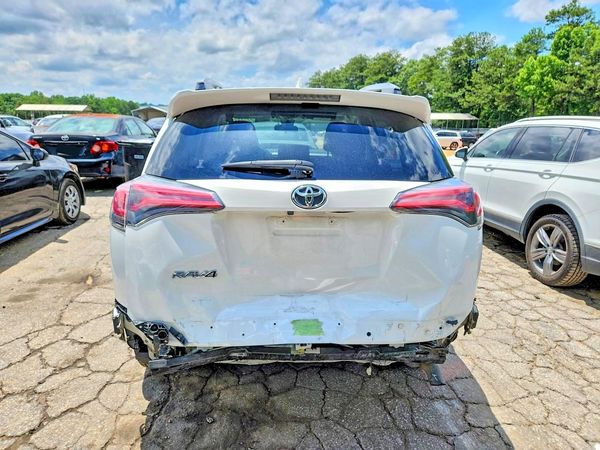2018 TOYOTA RAV4 Adventure/XLE