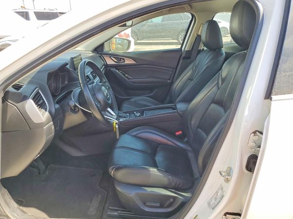 2018 MAZDA 3