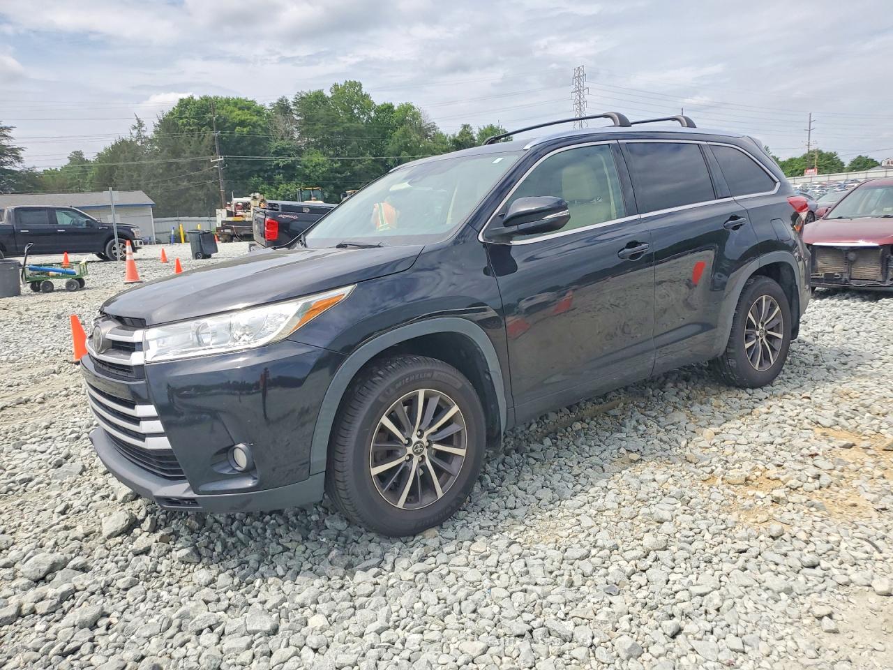 2017 TOYOTA HIGHLANDER SE/XLE
