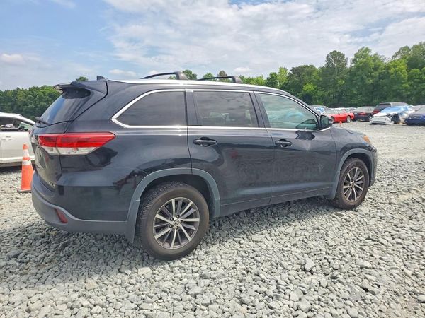 2017 TOYOTA HIGHLANDER SE/XLE
