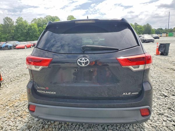 2017 TOYOTA HIGHLANDER SE/XLE