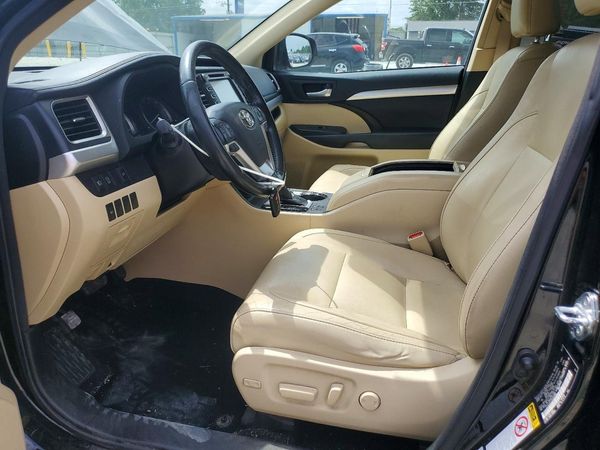 2017 TOYOTA HIGHLANDER SE/XLE