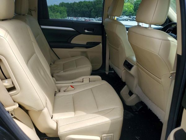 2017 TOYOTA HIGHLANDER SE/XLE
