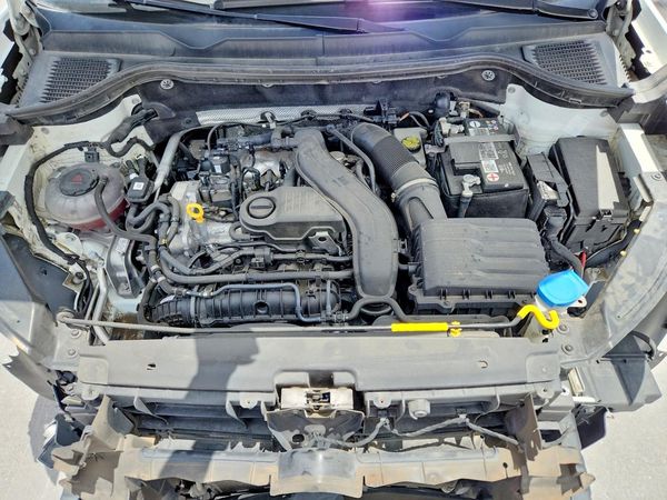 2023 VOLKSWAGEN TAOS SE w/Sunroof Pkg.