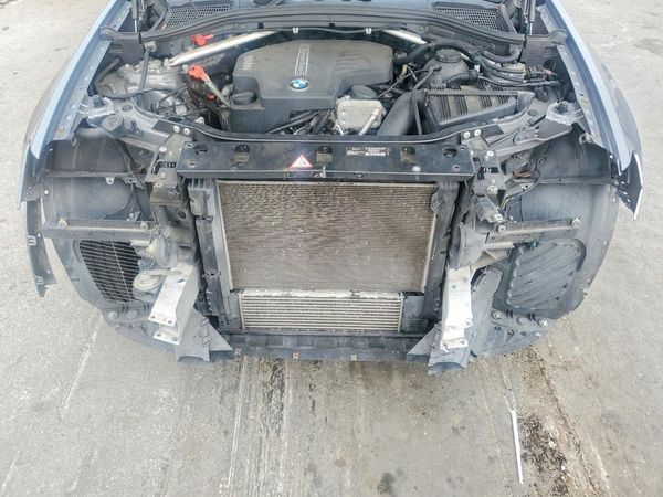 2015 BMW X3 sDrive28i — Engine bay