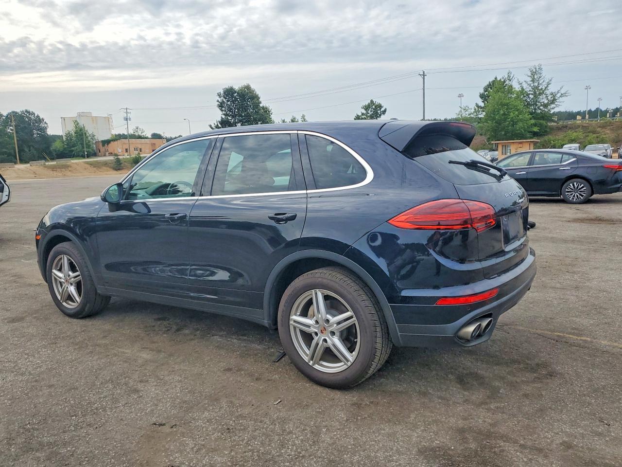 2017 PORSCHE CAYENNE