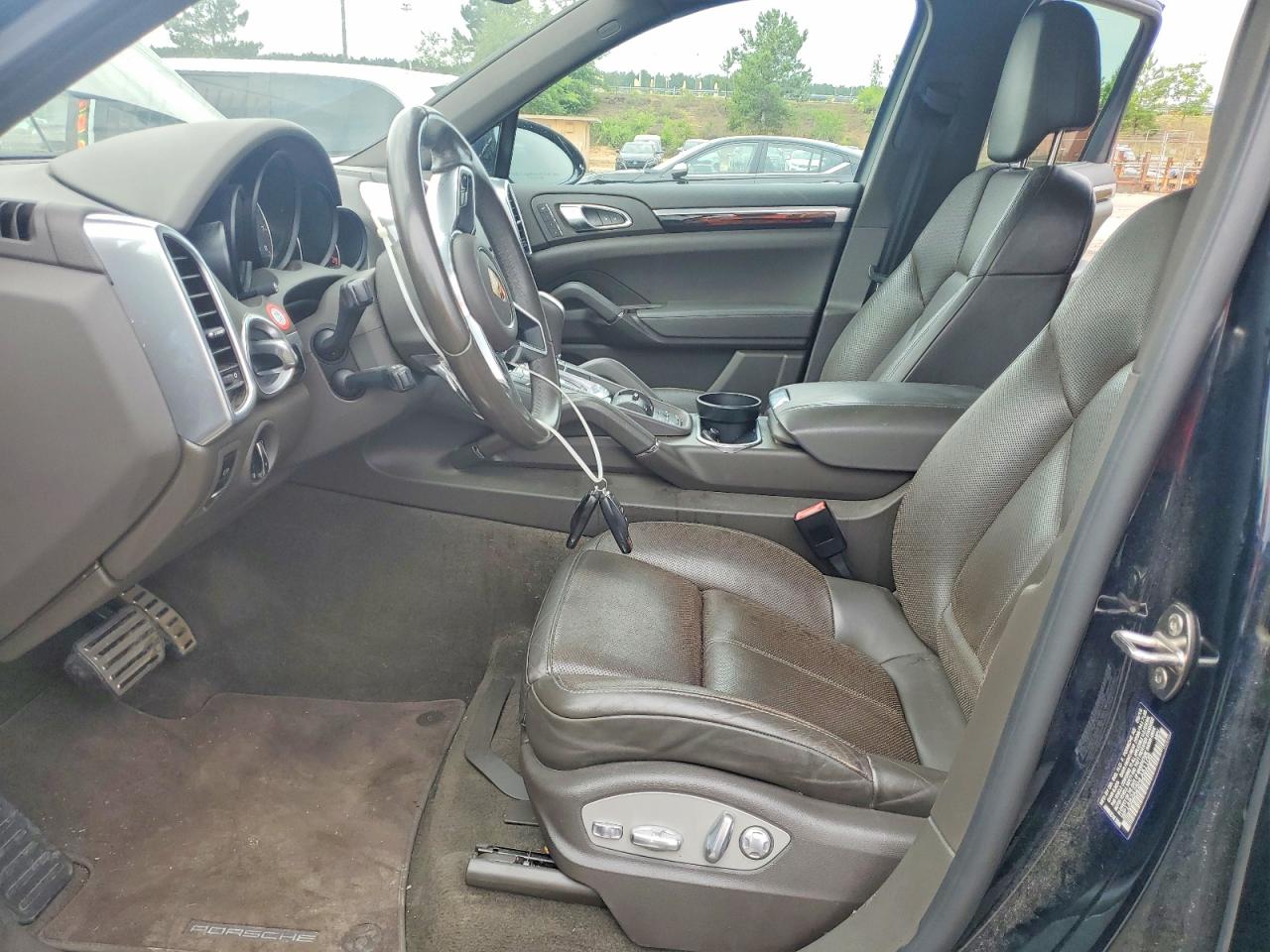 2017 PORSCHE CAYENNE