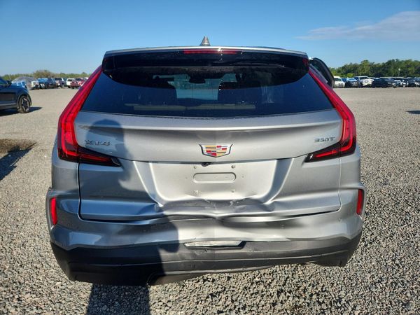 2024 CADILLAC XT4 Luxury