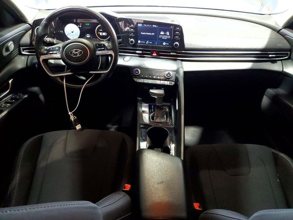 2022 HYUNDAI ELANTRA SEL w/Convenience Pkg