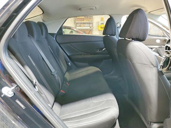 2022 HYUNDAI ELANTRA SEL w/Convenience Pkg