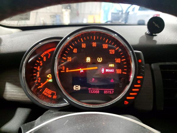 2014 MINI COOPER