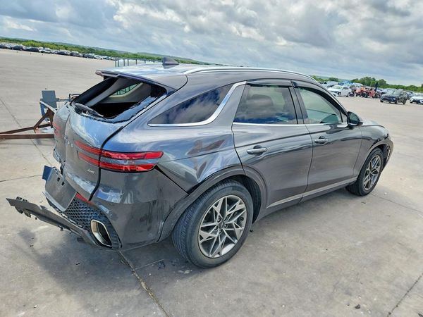 2023 GENESIS GV70