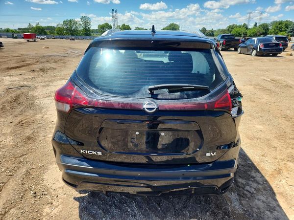 2024 NISSAN KICKS