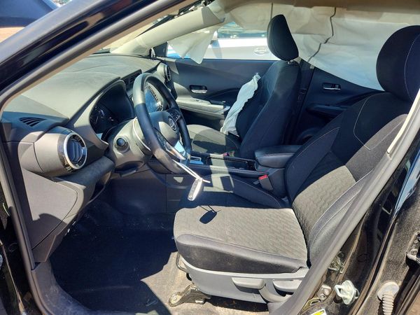 2024 NISSAN KICKS