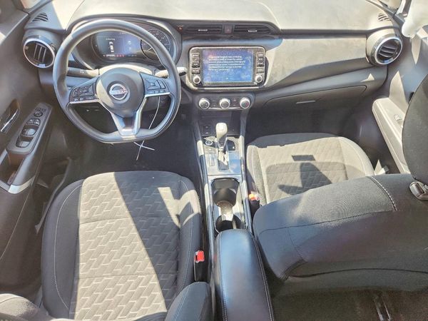 2024 NISSAN KICKS