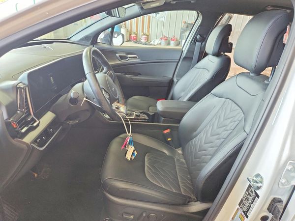 2024 KIA SPORTAGE X-LINE