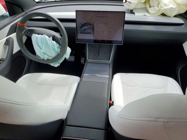 2026 TESLA MODEL Y