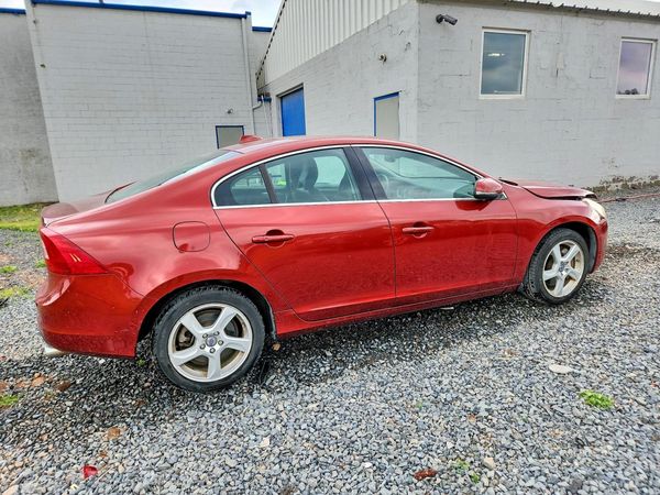 2013 VOLVO S60