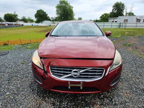 2013 VOLVO S60
