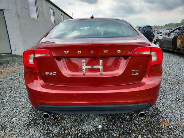 2013 VOLVO S60