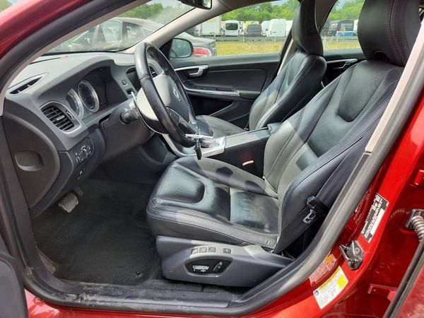 2013 VOLVO S60