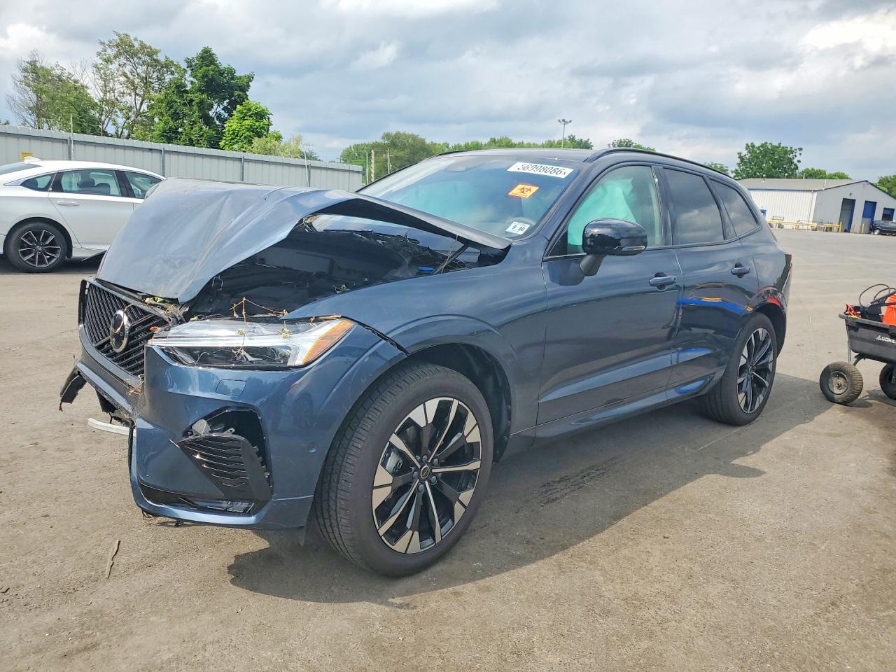 2026 VOLVO XC60 Plus Dark