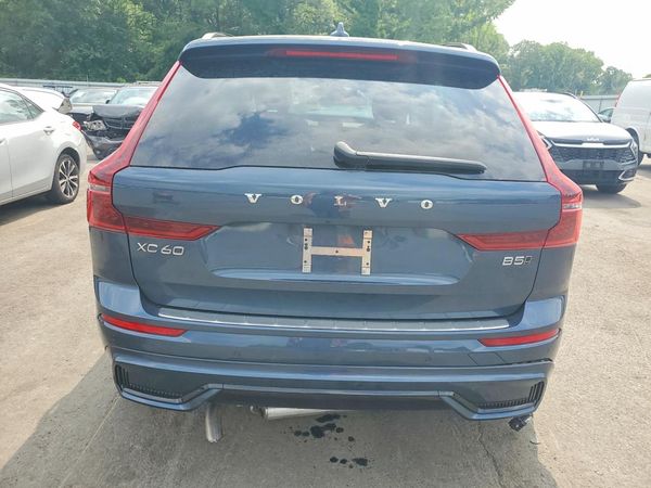 2026 VOLVO XC60 Plus Dark
