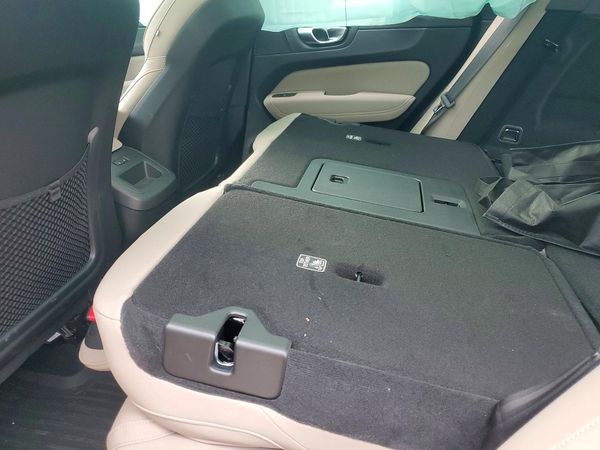 2026 VOLVO XC60 Plus Dark