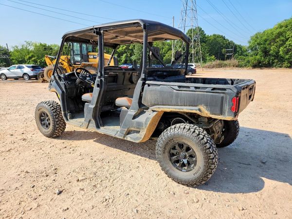 2024 CAN-AM DEFENDER MAX
