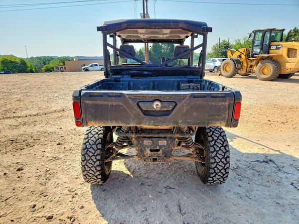 2024 CAN-AM DEFENDER MAX