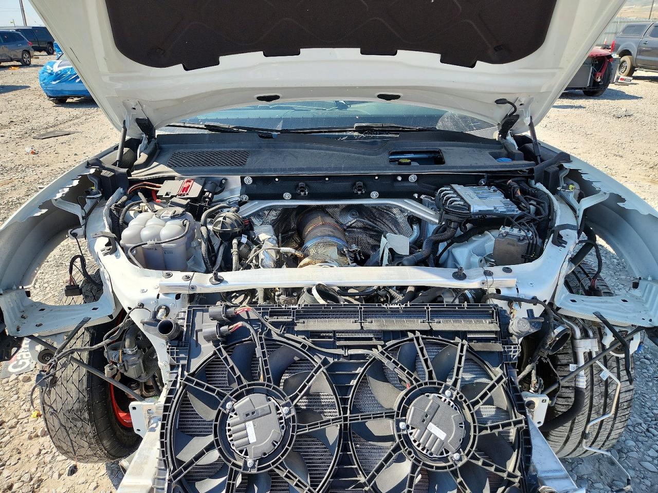 2025 PORSCHE CAYENNE