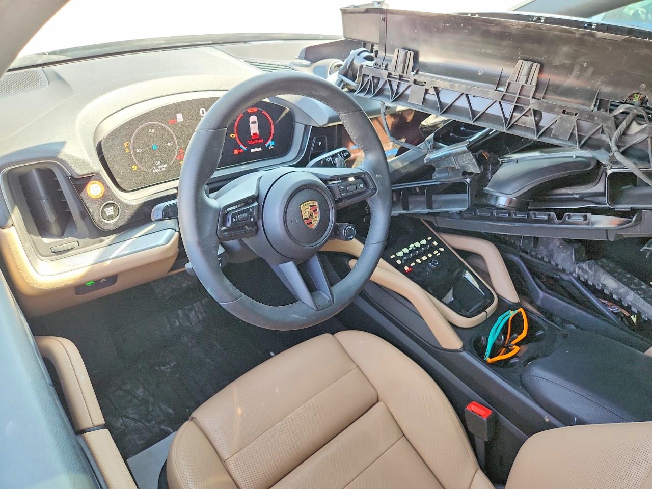 2025 PORSCHE CAYENNE