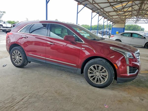 2017 CADILLAC XT5 Luxury