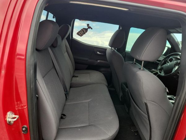 2019 TOYOTA TACOMA SR5