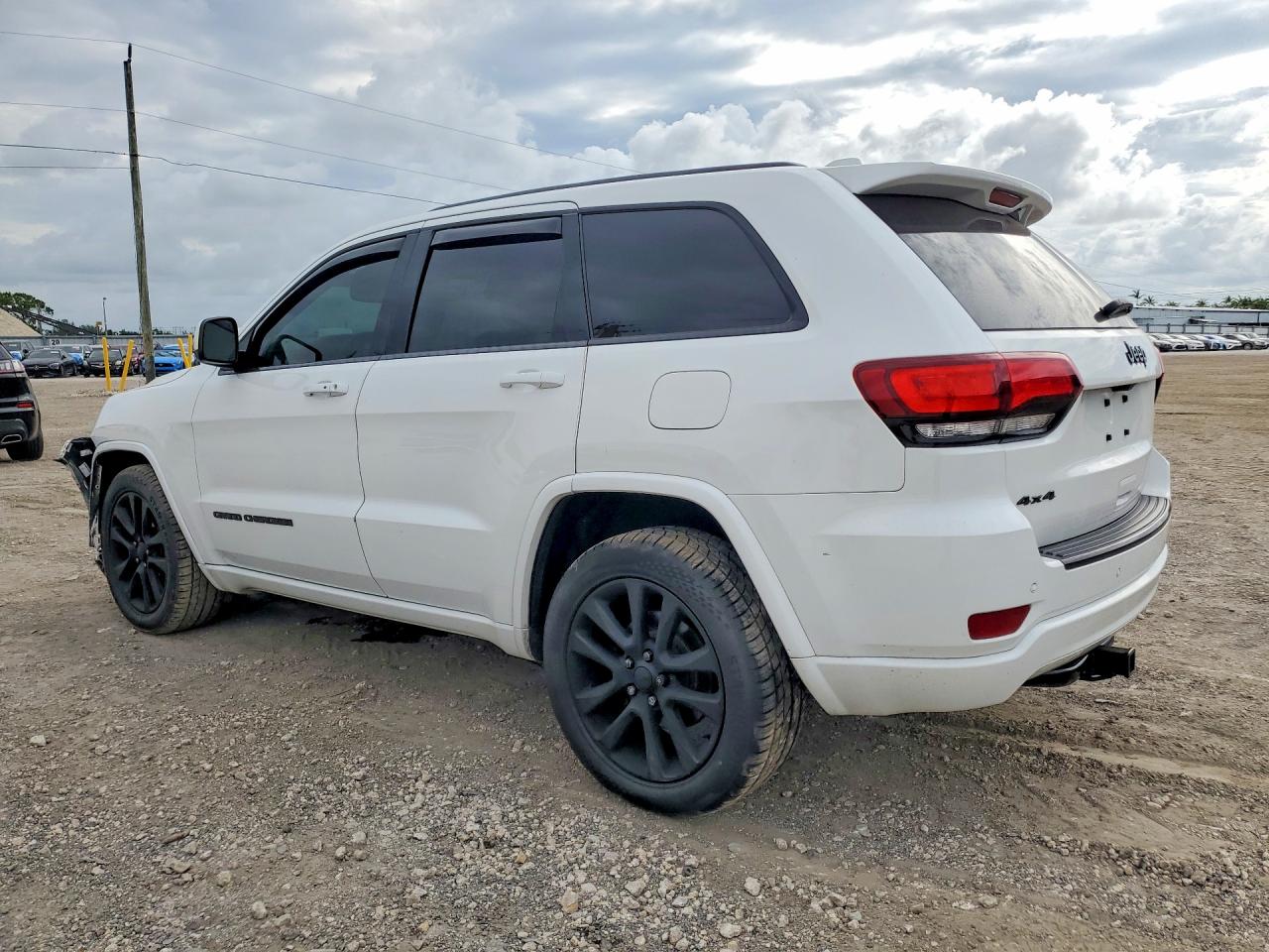 2018 JEEP GRAND CHEROKEE LAREDO 4X4