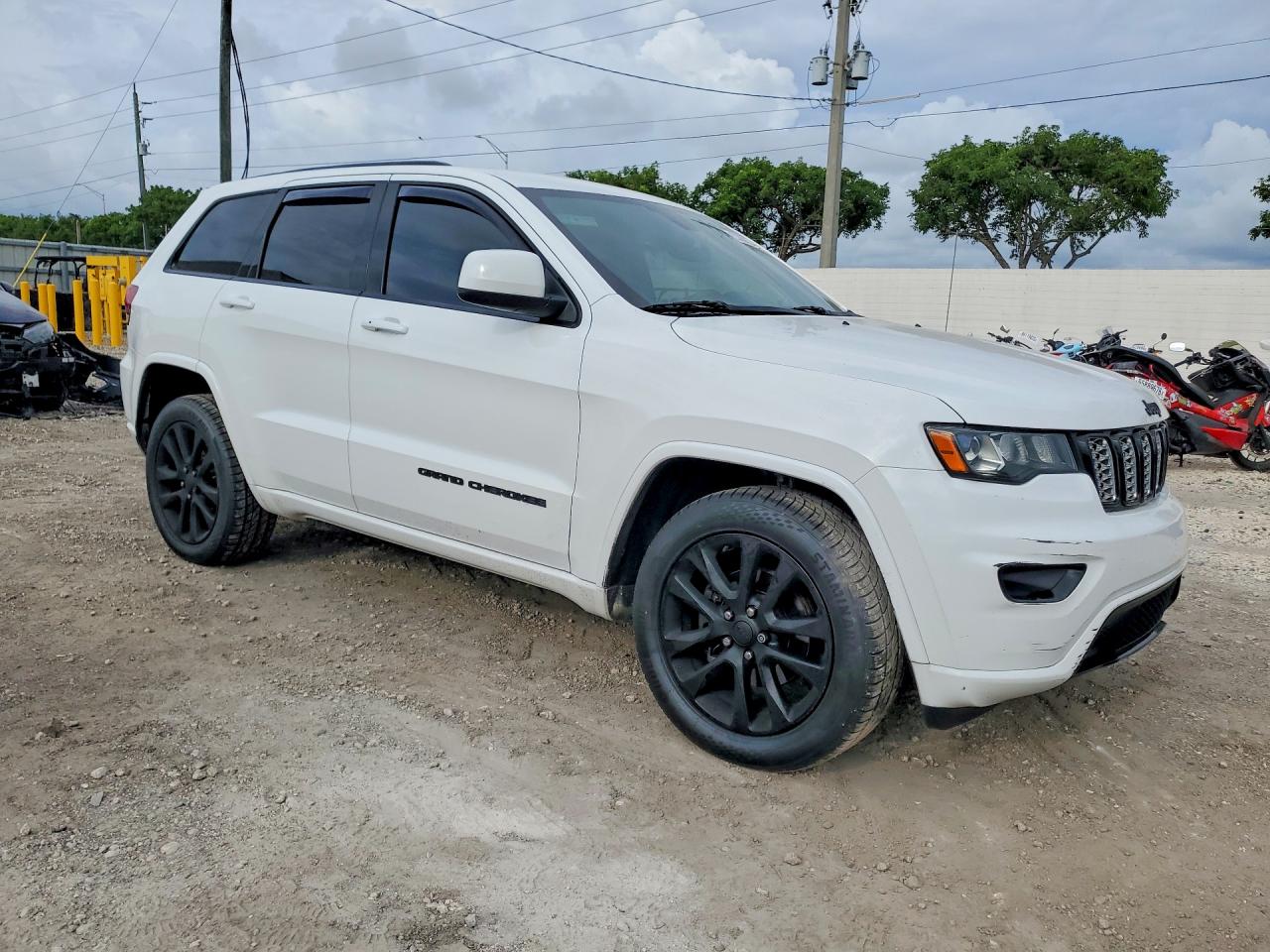 2018 JEEP GRAND CHEROKEE LAREDO 4X4