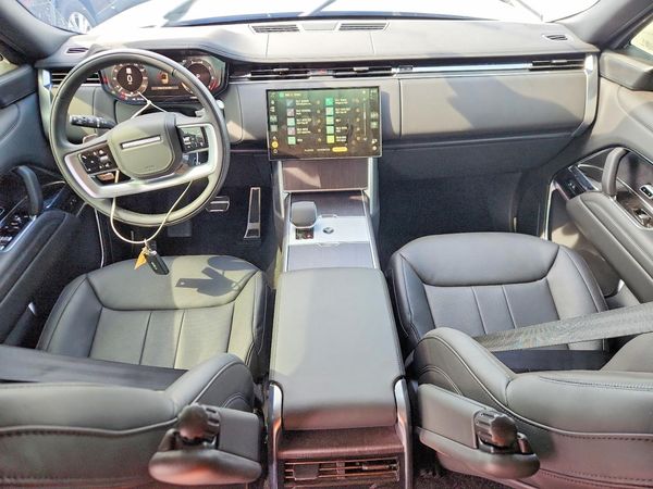 2025 LAND ROVER RANGE ROVER SE