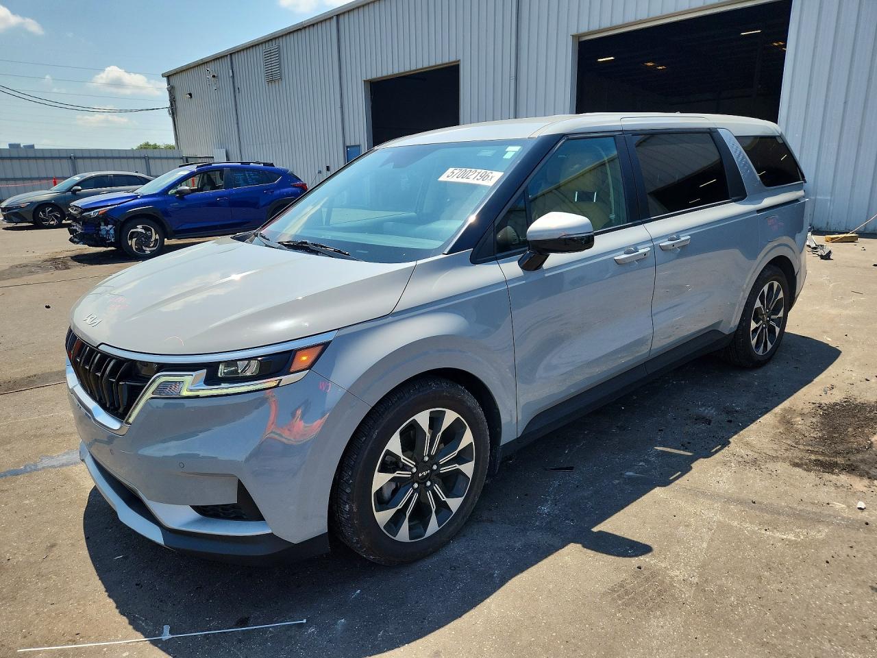 2022 KIA CARNIVAL EX