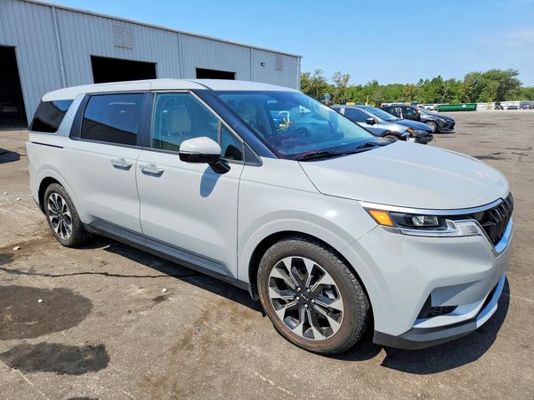 2022 KIA CARNIVAL EX